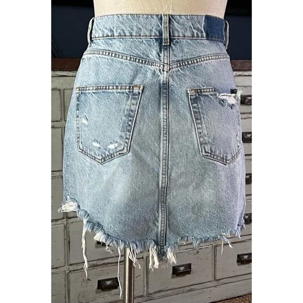 Anthropologie Pilcro Destroyed Denim Mini Skirt Size 0 - Picture 12 of 13